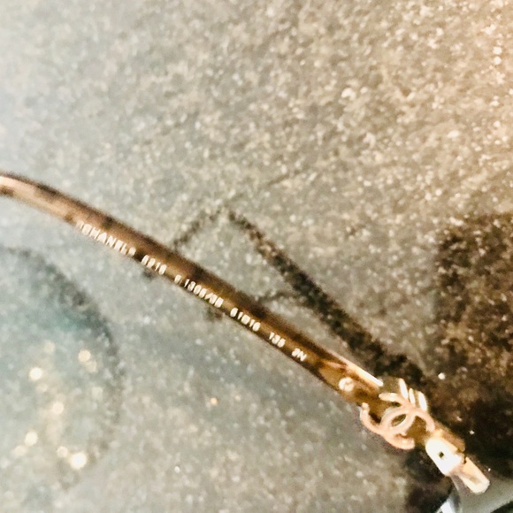 Chanel Oversized Sunglasses Retail $565 - Picture 5 of 8